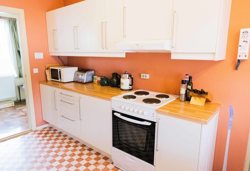 هتل Tangahús Guesthouse