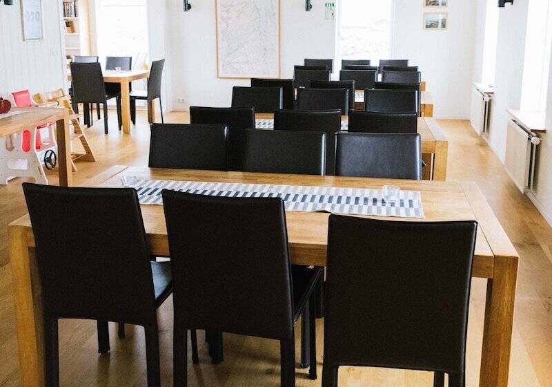 هتل Tangahús Guesthouse