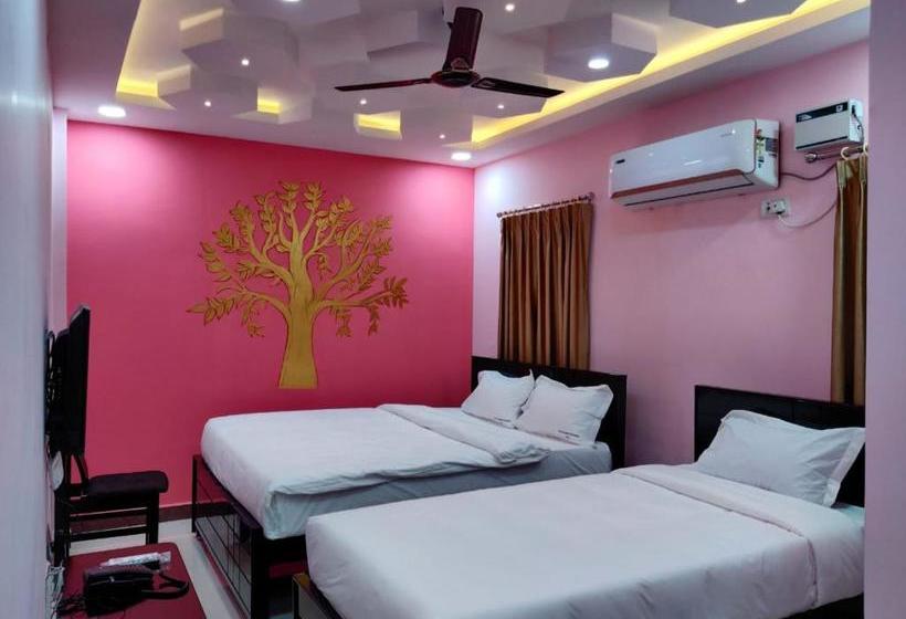 Отель Temple Stay Uma Residency And Guest House