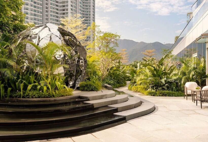 هتل The Silveri Hong Kong Mgallery