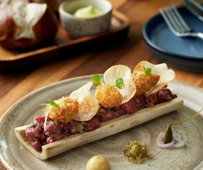 هتل The Silveri Hong Kong Mgallery