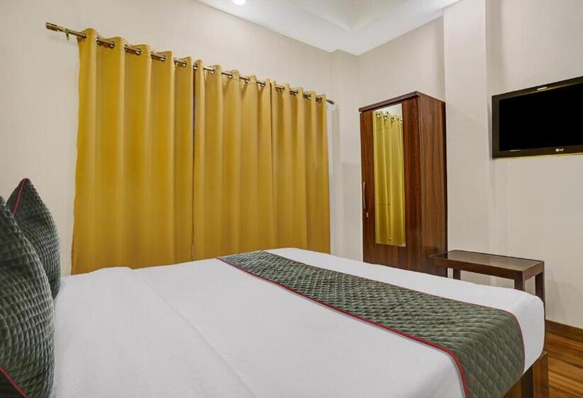 فندق Super Townhouse Pine Tree