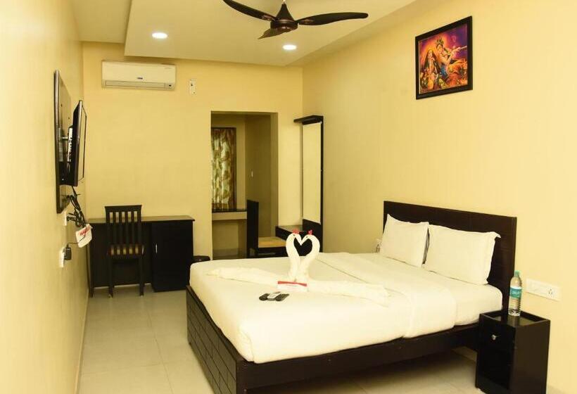 Отель Temple Stay Uma Residency And Guest House