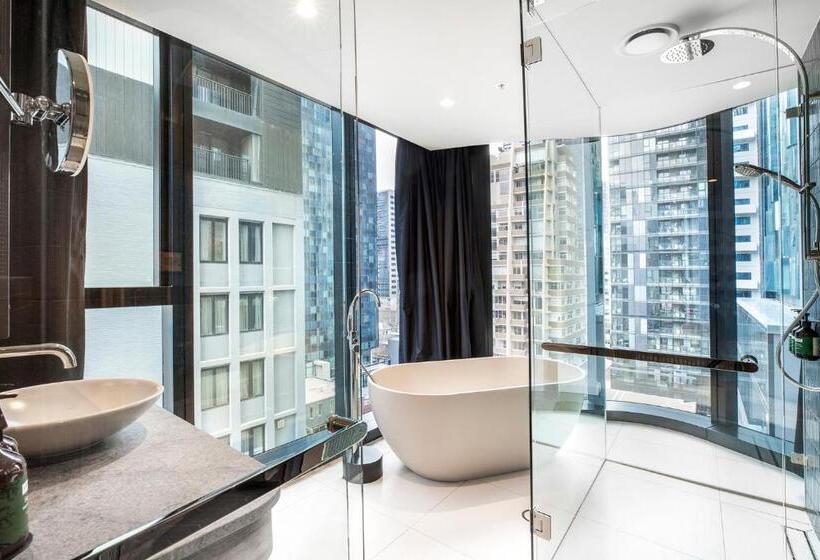 Отель Voco Melbourne Central