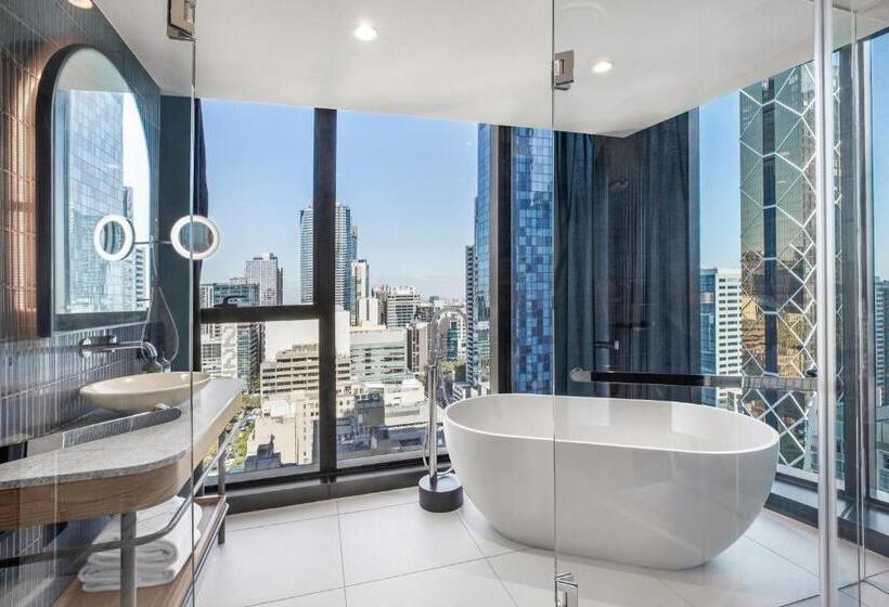 Отель Voco Melbourne Central