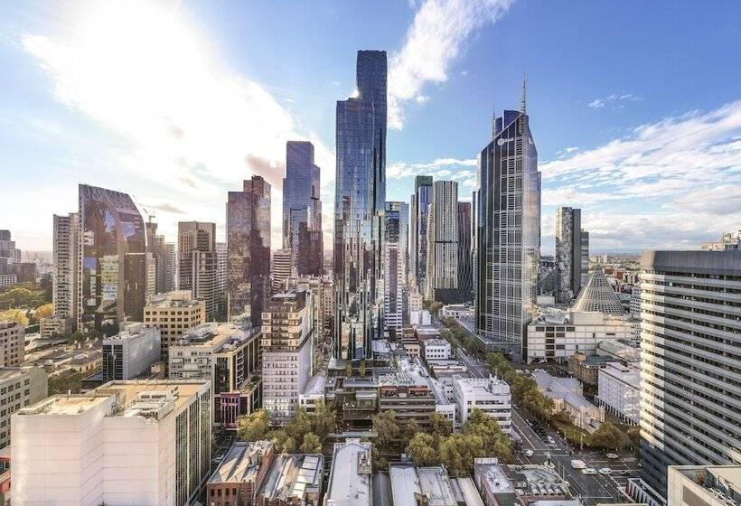 Отель Voco Melbourne Central