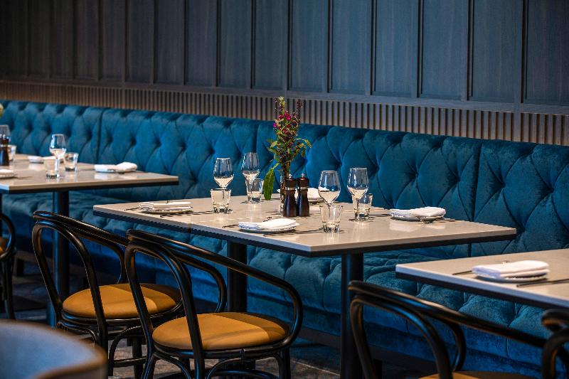 Отель Voco Melbourne Central