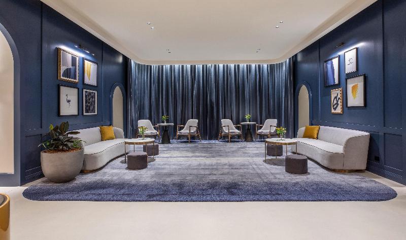 Отель Voco Melbourne Central