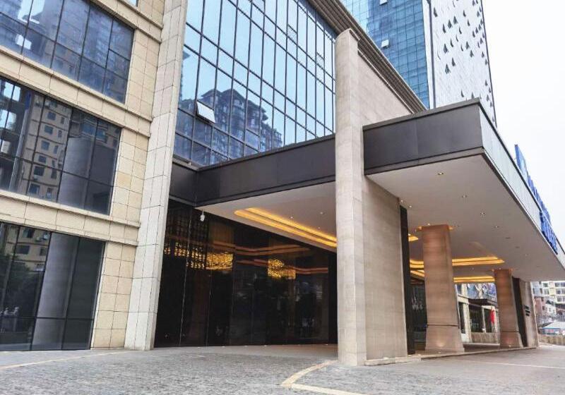 فندق Wyndham Kaili Downtown