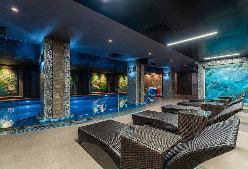 Kravt Nevsky Hotel And Spa