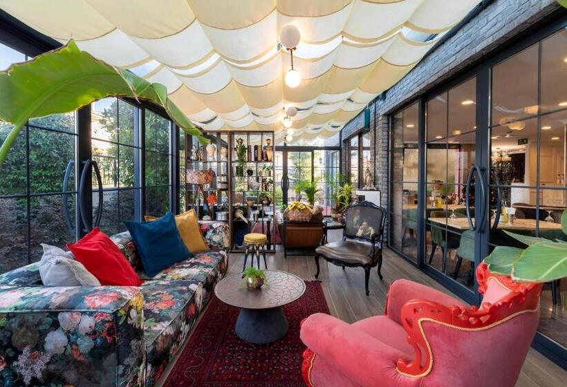 Lagun Castle Hotel&spa