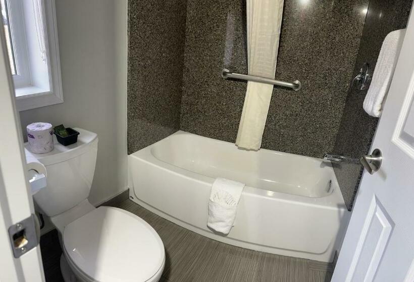 فندق على الطريق Budget Inn