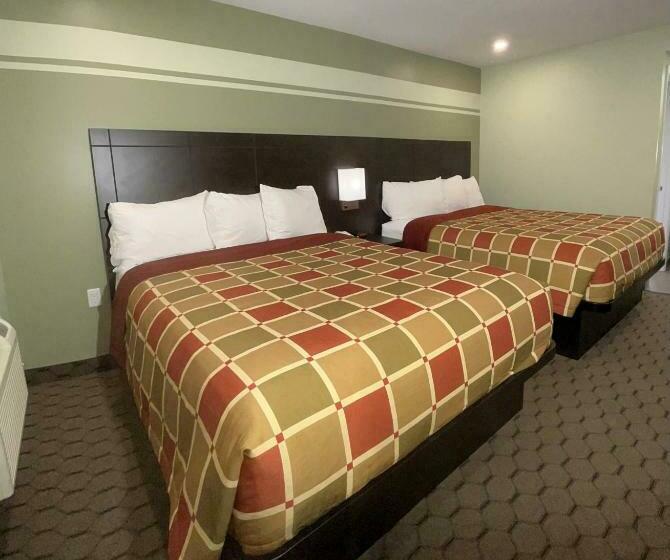 فندق على الطريق Budget Inn