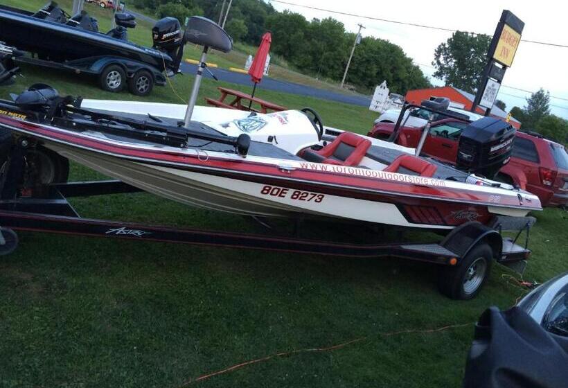 فندق على الطريق Budget Inn