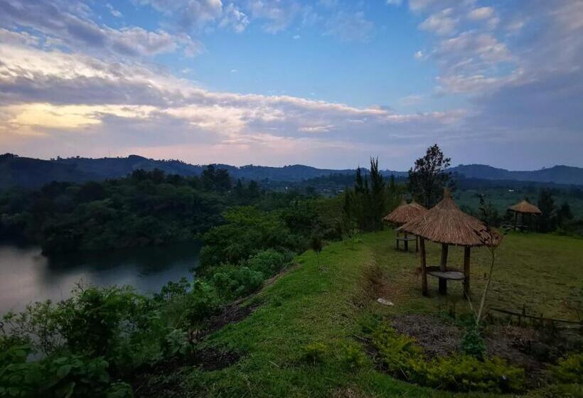 پانسیون Lake Lyantonde Eco Campsite And Lodge