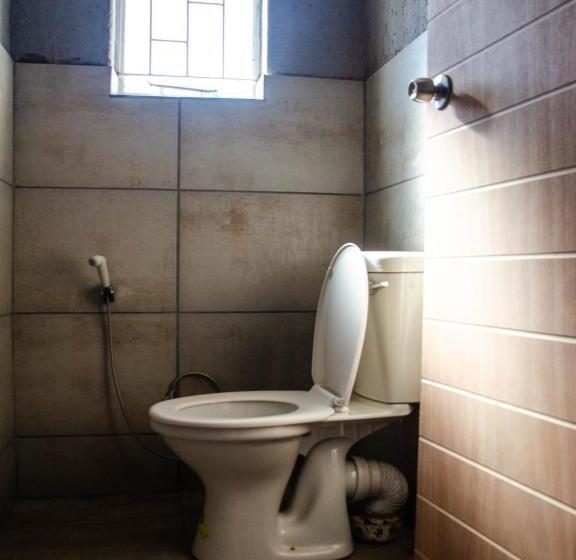 פנסיון Simunye Guest House