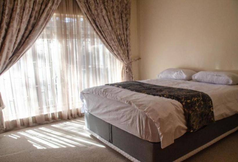 פנסיון Simunye Guest House