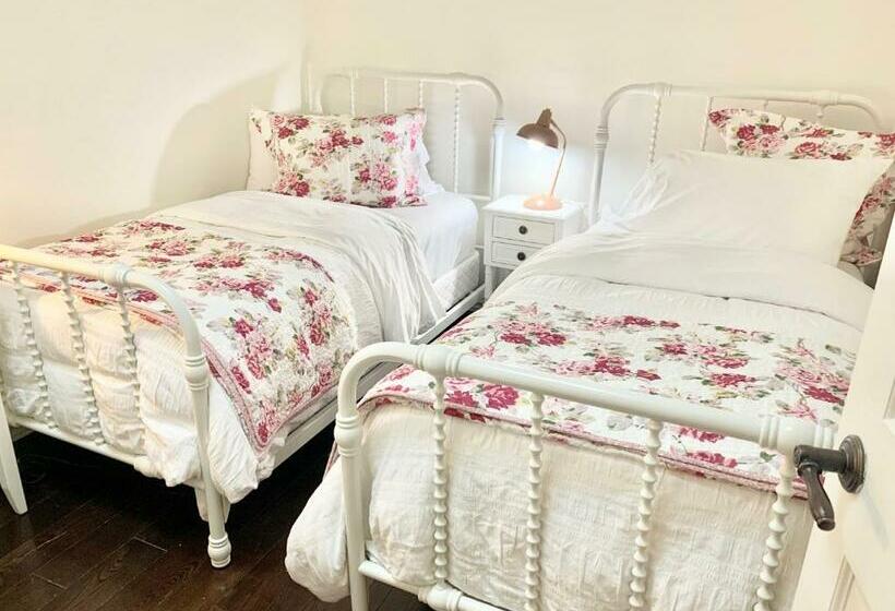 Plantation House Bed & Breakfast