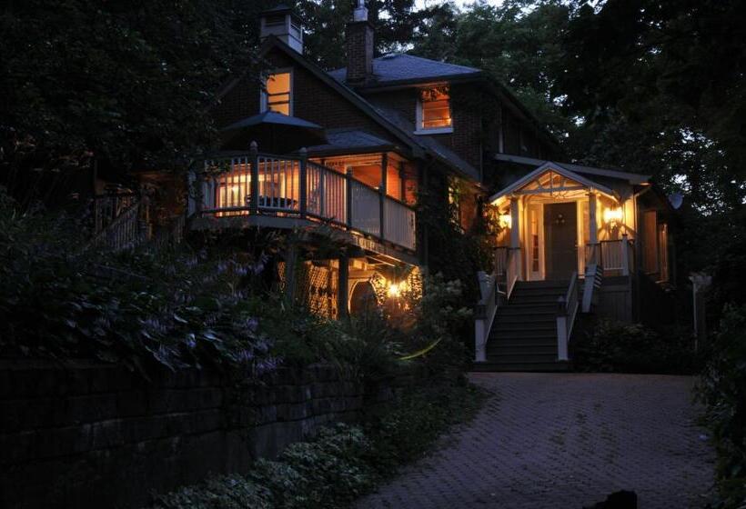 Plantation House Bed & Breakfast