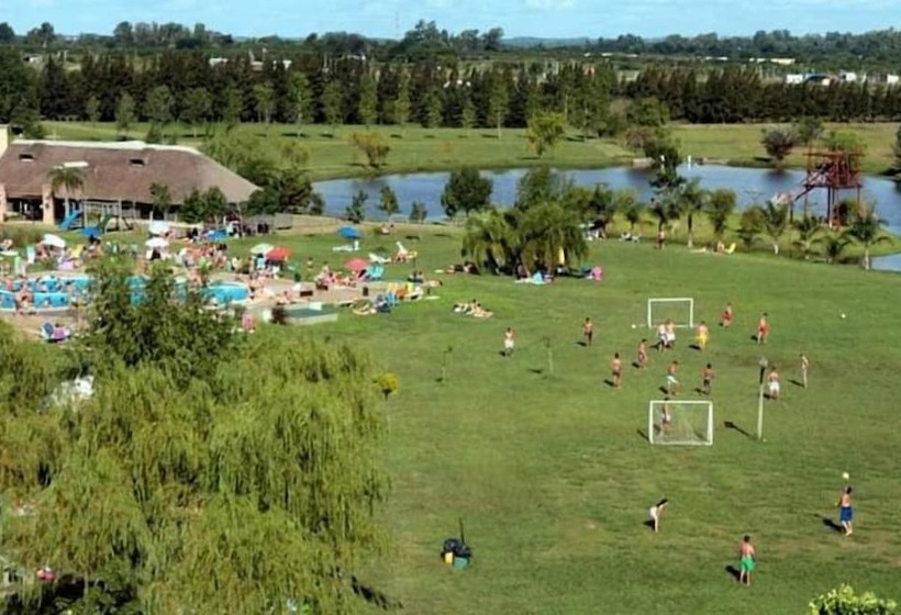Casa Del Arbol Hostel