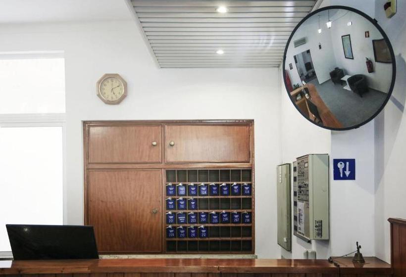 مبيت وإفطار A Muralha