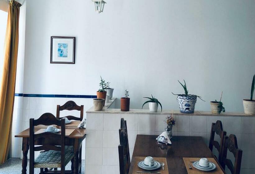 مبيت وإفطار A Muralha