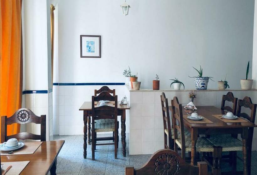 مبيت وإفطار A Muralha