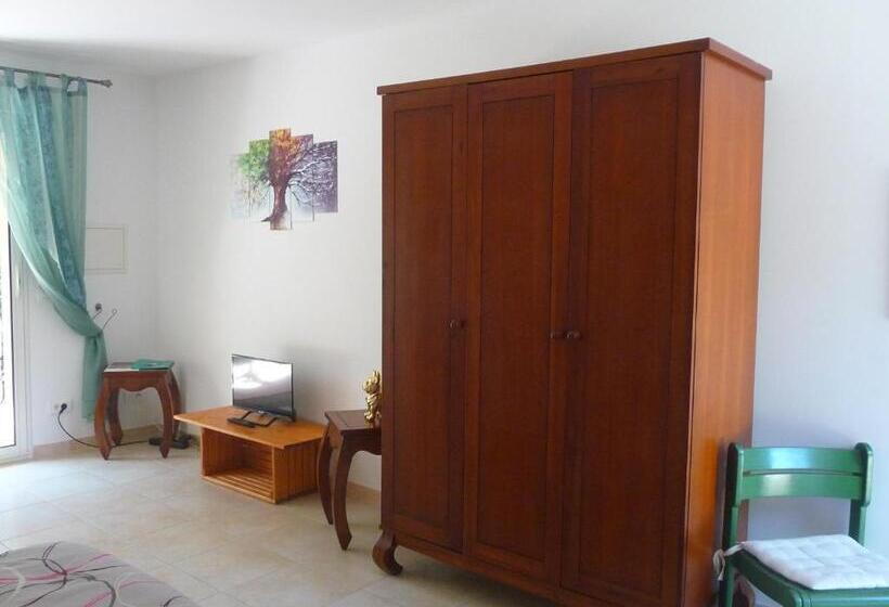 צימר Villa Des Masques