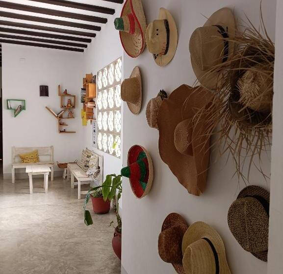 הוסטל Valladolid 48 Hotel & Hostal