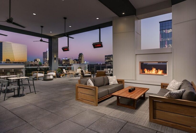 Ac Hotel By Marriott Raleigh Downtown