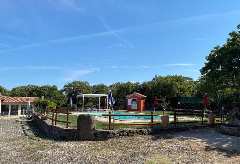 فندق Agriturismo Abbalughente