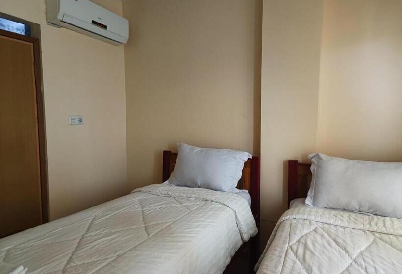 فندق Balqies Homestay Syariah Makassar Mitra Reddoorz