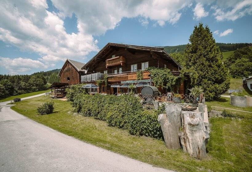 ホテル Bergbaur