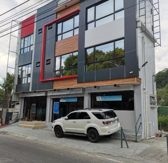 هتل Capital O 811 Tri A S Building