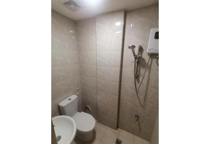 هتل Capital O 811 Tri A S Building