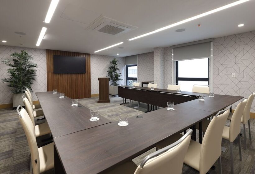 هتل Casa Andina Standard Benavides