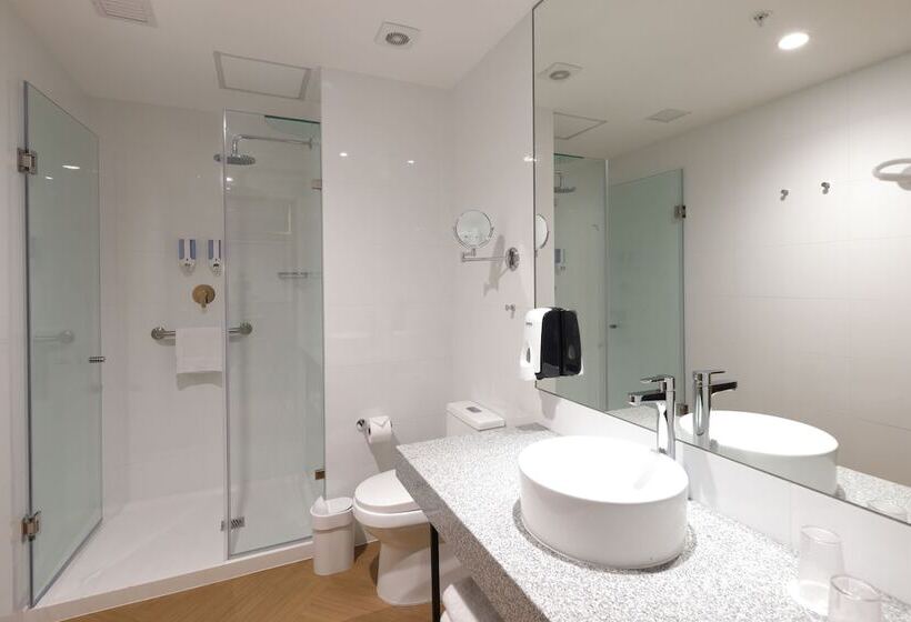 هتل Casa Andina Standard Benavides