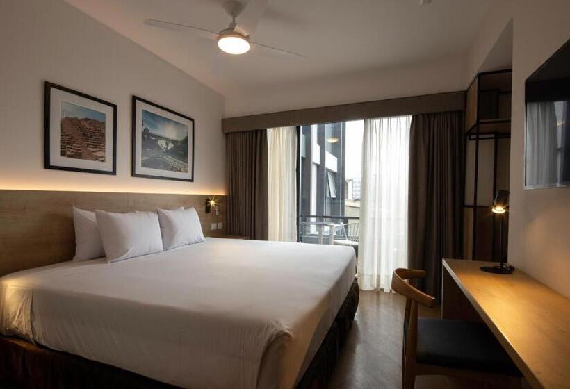 هتل Casa Andina Standard Benavides