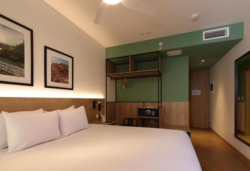 هتل Casa Andina Standard Benavides