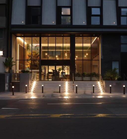 هتل Casa Andina Standard Benavides