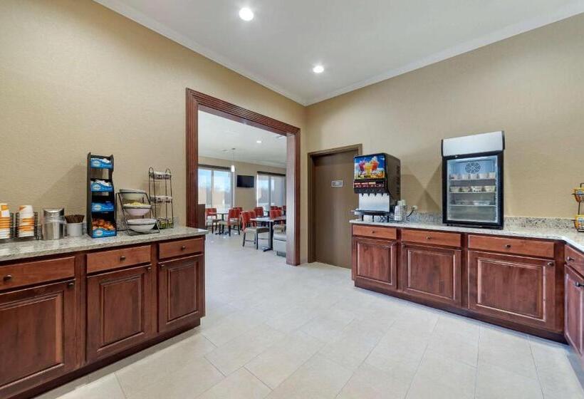 فندق Comfort Inn & Suites Harrah