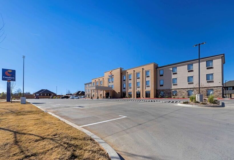 فندق Comfort Inn & Suites Harrah