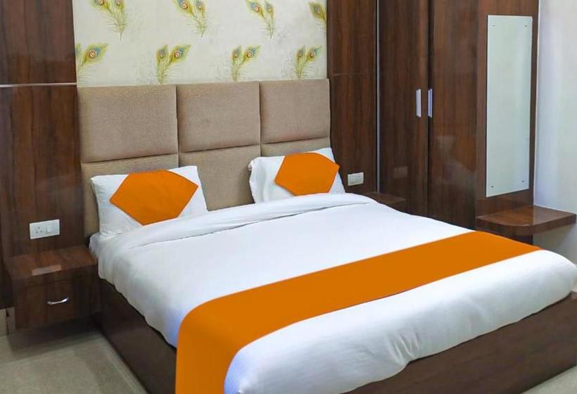 ホテル Fab Mohan Palace