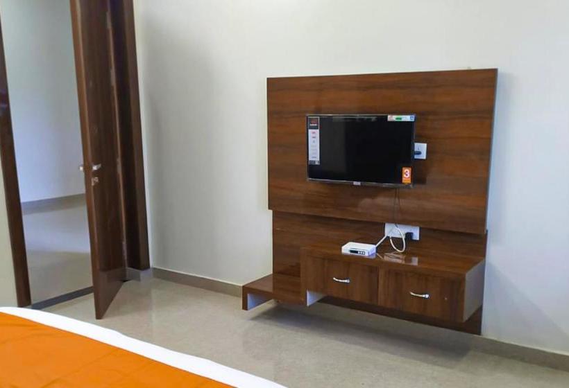 ホテル Fab Mohan Palace