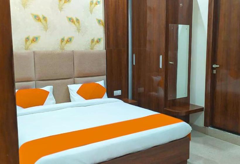 ホテル Fab Mohan Palace