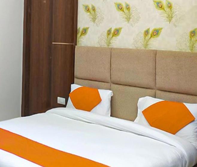 ホテル Fab Mohan Palace