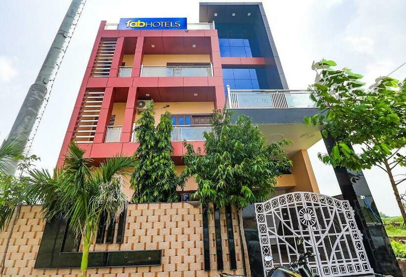 ホテル Fab Mohan Palace