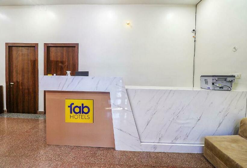 ホテル Fab Mohan Palace