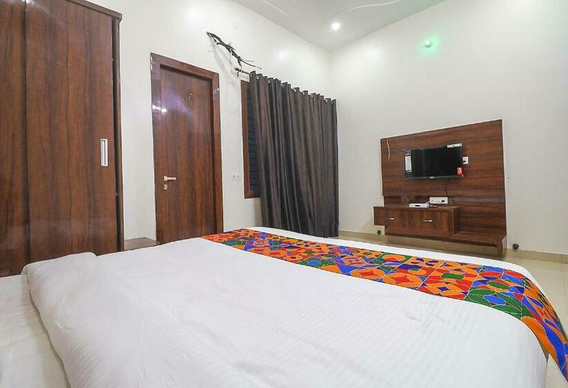 ホテル Fab Mohan Palace