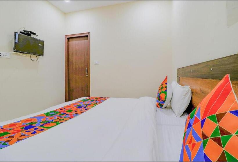 בית מלון כפרי Fabexpress Kartikey Inn